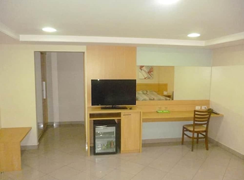 Hotel Domani Гуарульюс Экстерьер фото