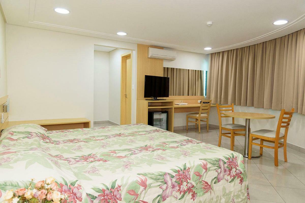 Hotel Domani Гуарульюс Экстерьер фото
