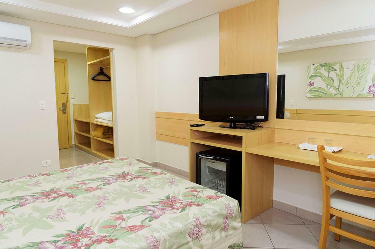 Hotel Domani Гуарульюс Экстерьер фото